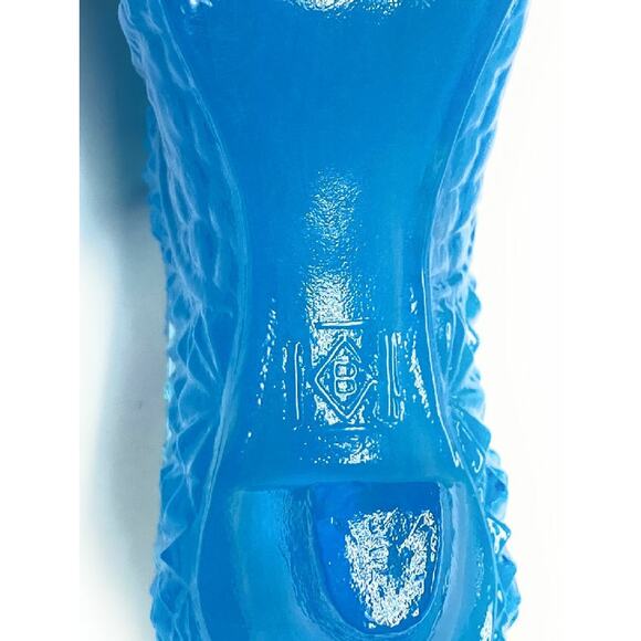 Daisy Button Cat Slipper Shoe Boyd Crystal Art Glass 1999 Peacock Blue VTG  B284 - Picture 9 of 10